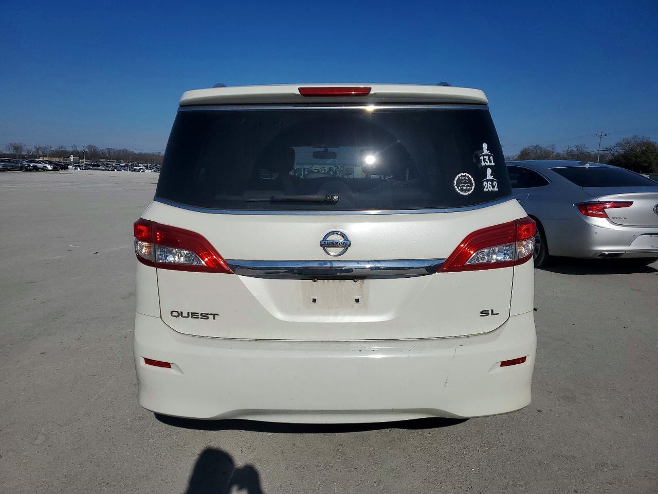 2015 Nissan Quest S - Фото 6