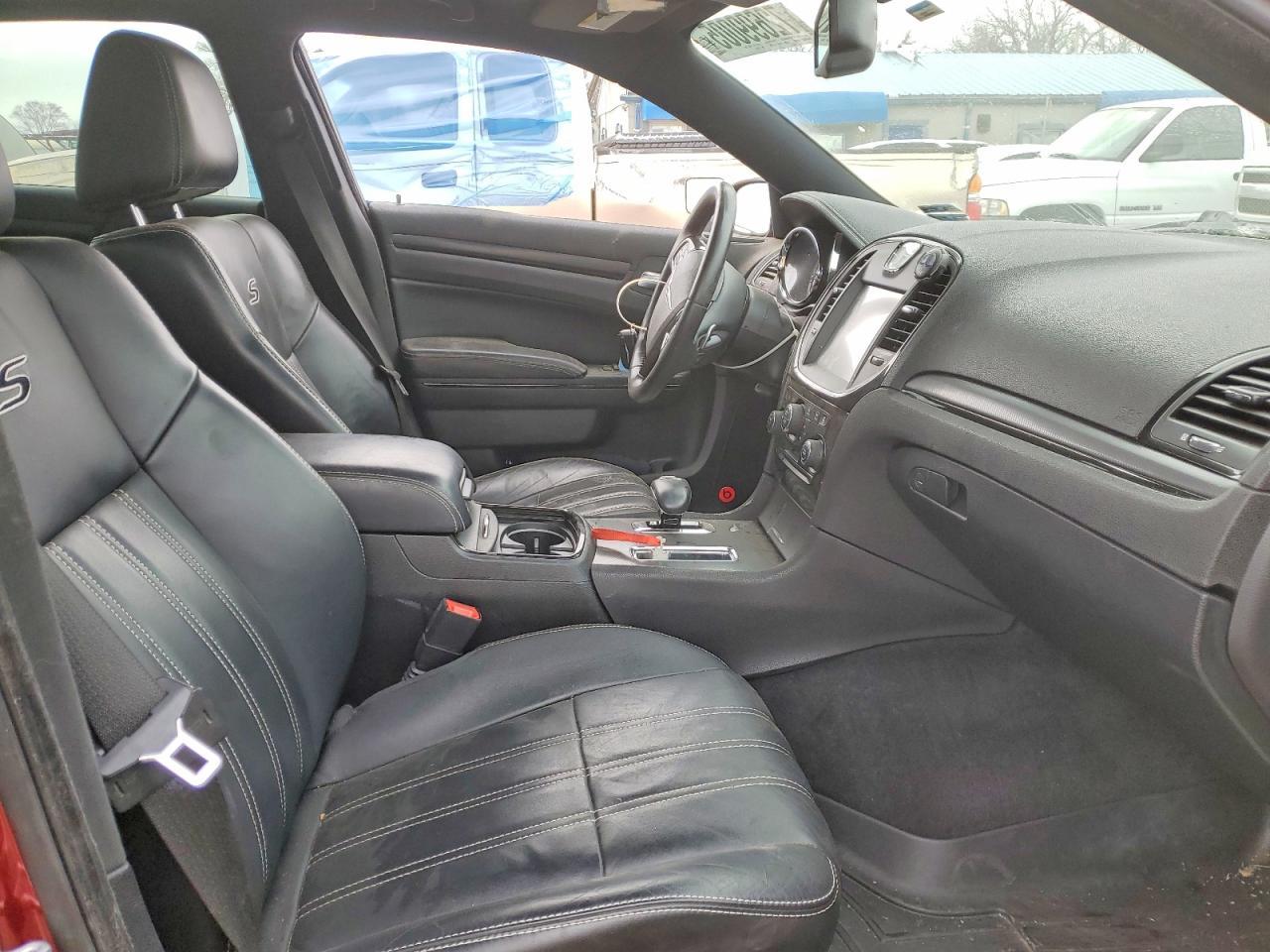 2014 Chrysler 300 S - Image 7