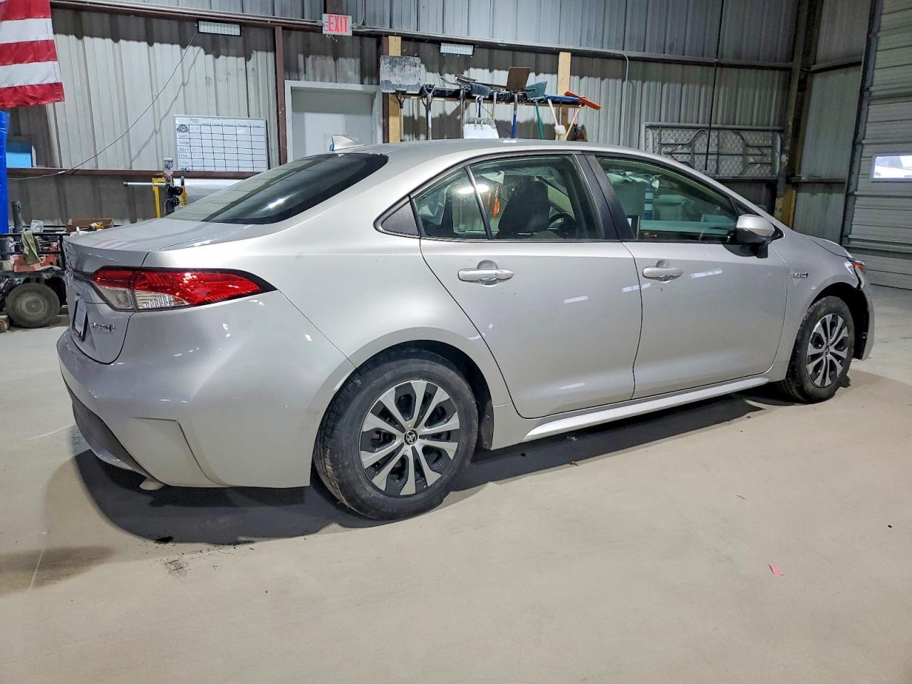 2020 Toyota Corolla Le - Фото 3