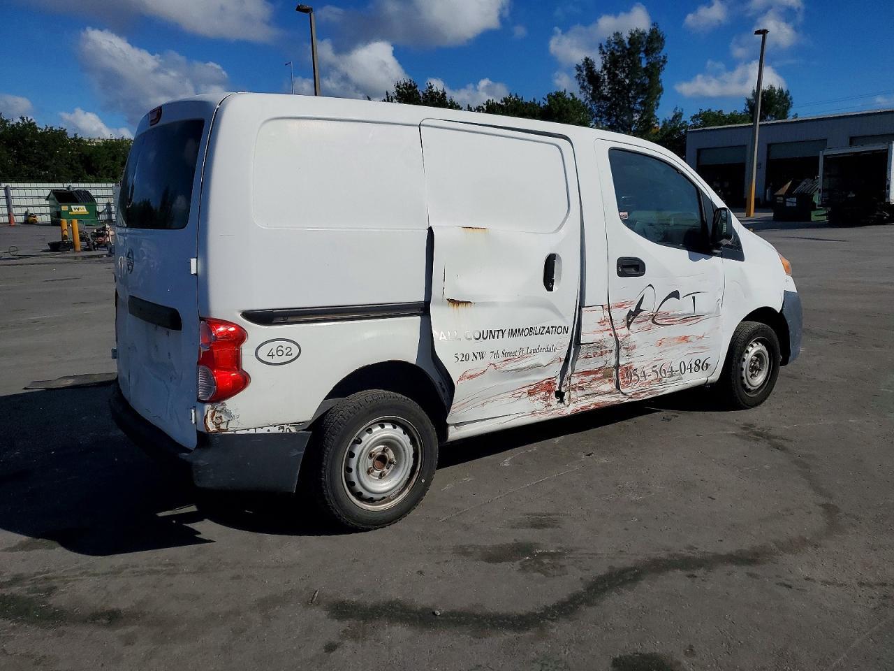 2015 Nissan Nv - Фото 3