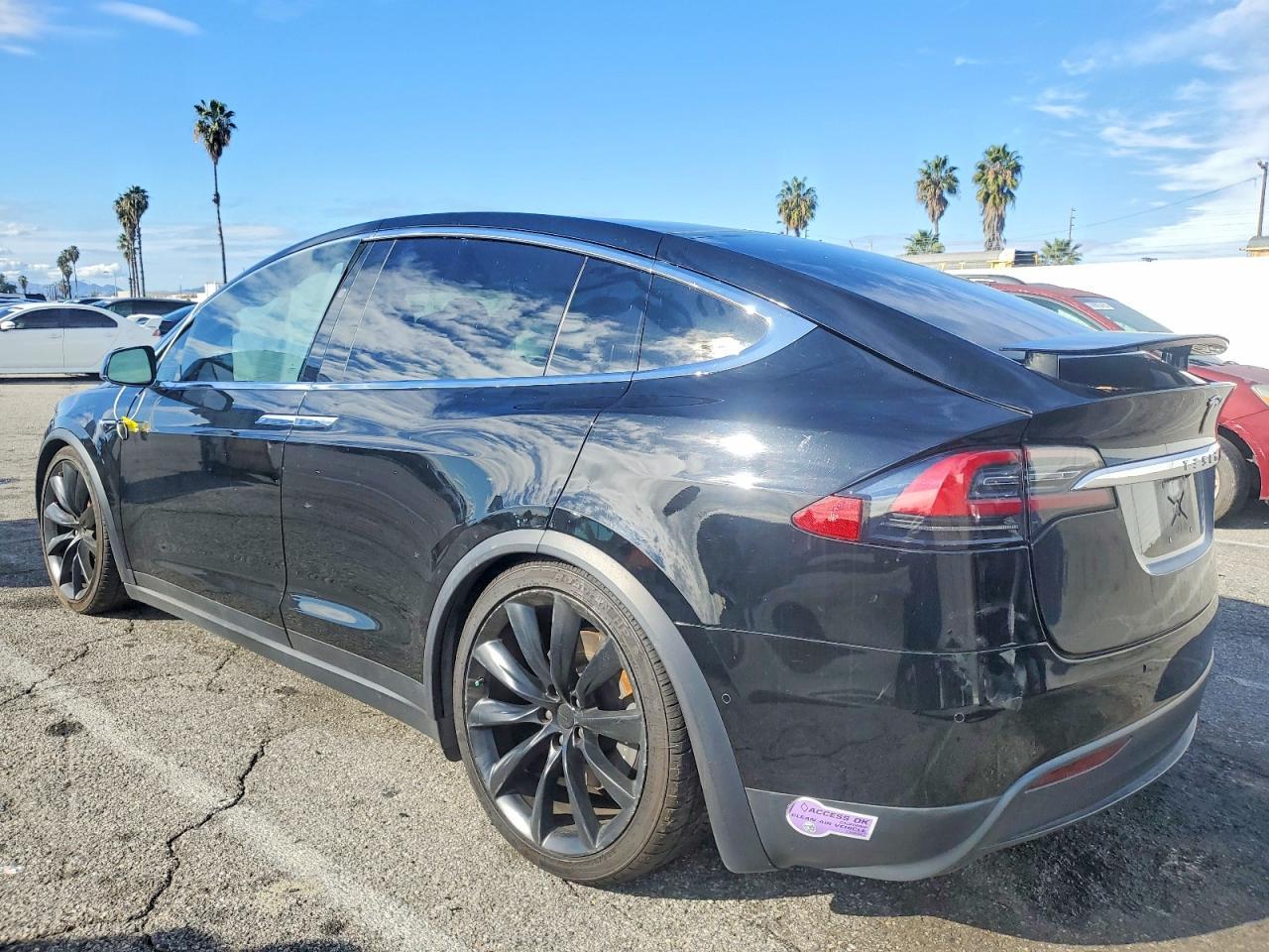 2018 Tesla Model X - Фото 2
