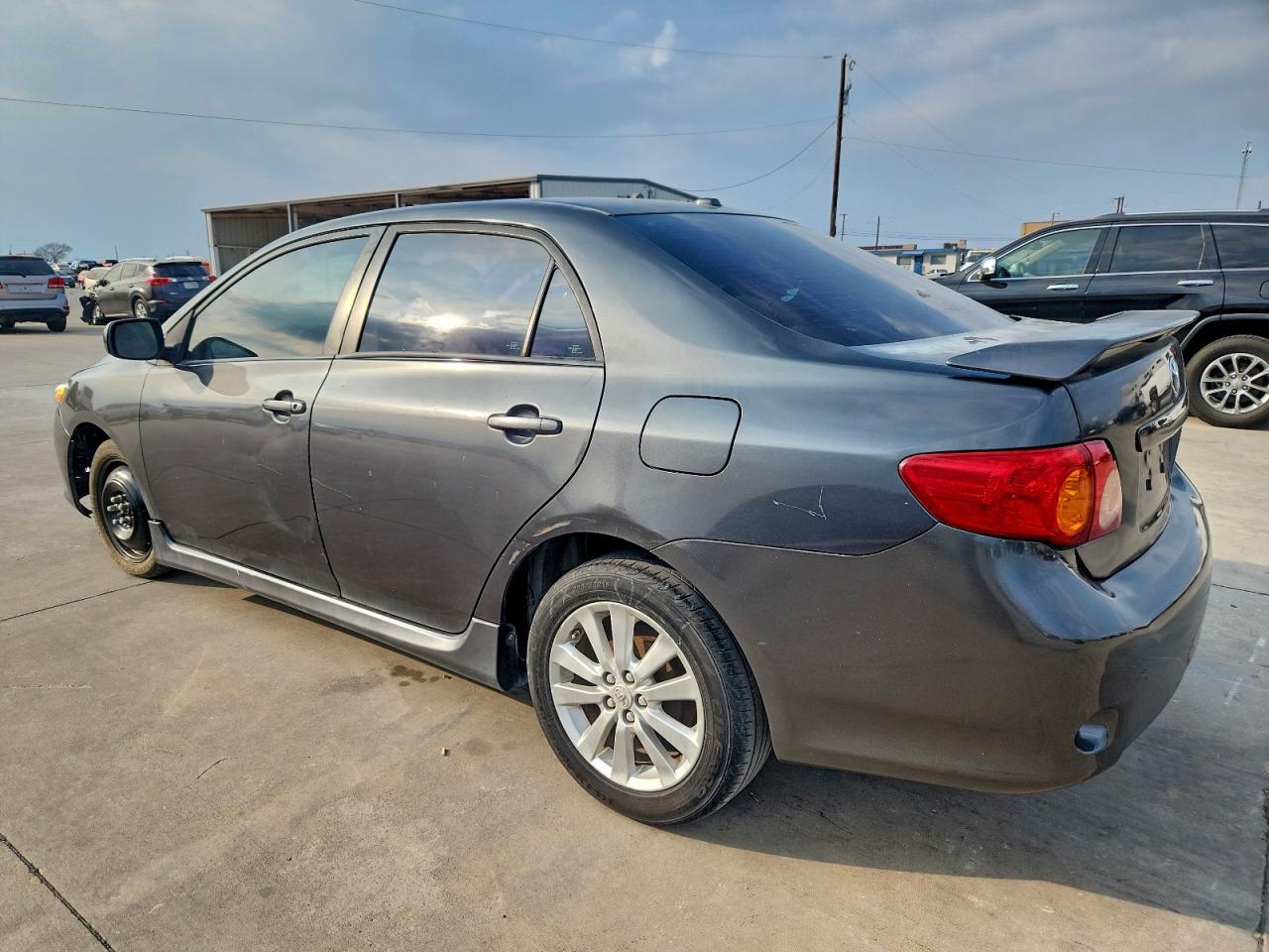 2010 Toyota Corolla Base - Фото 2