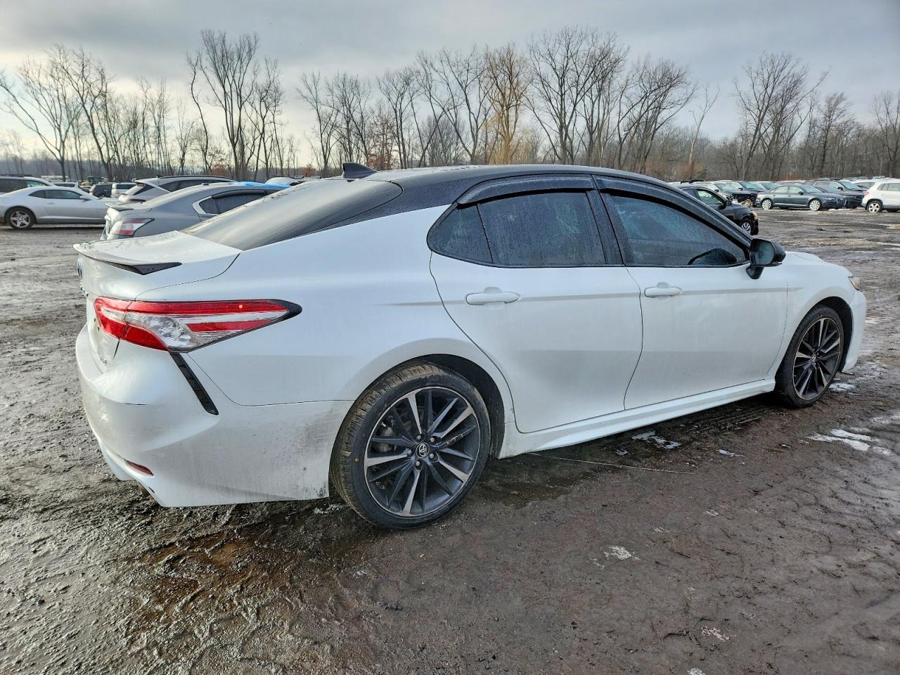 2019 Toyota Camry Xse - Фото 3