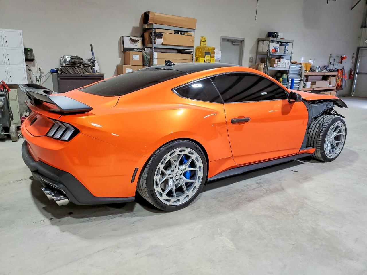 2024 Ford Mustang Dark Horse - Image 3