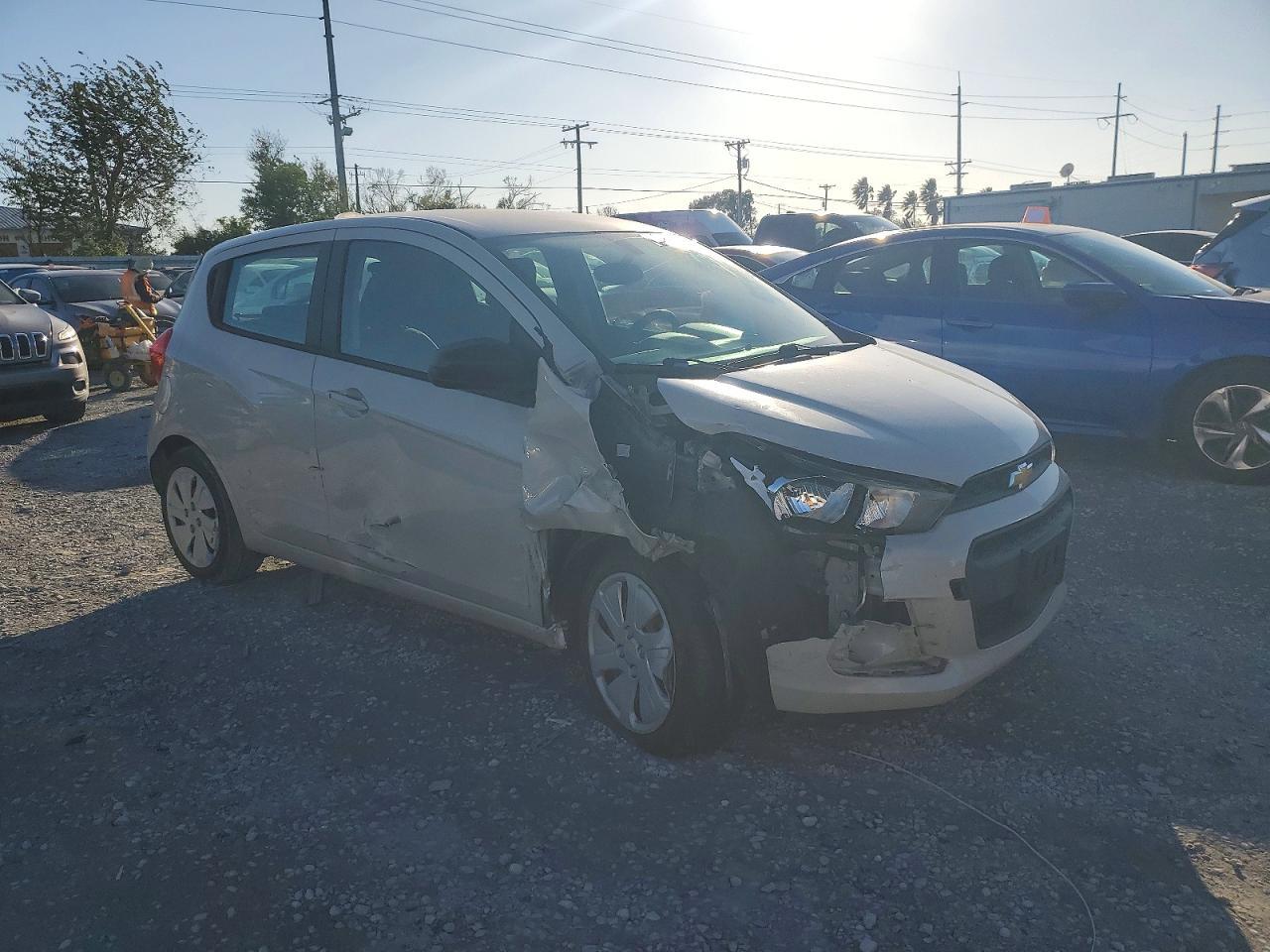2018 Chevrolet Spark Ls - Фото 4