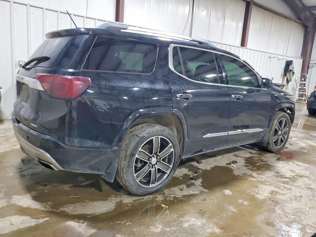 2017 GMC Acadia Denali - Фото 3