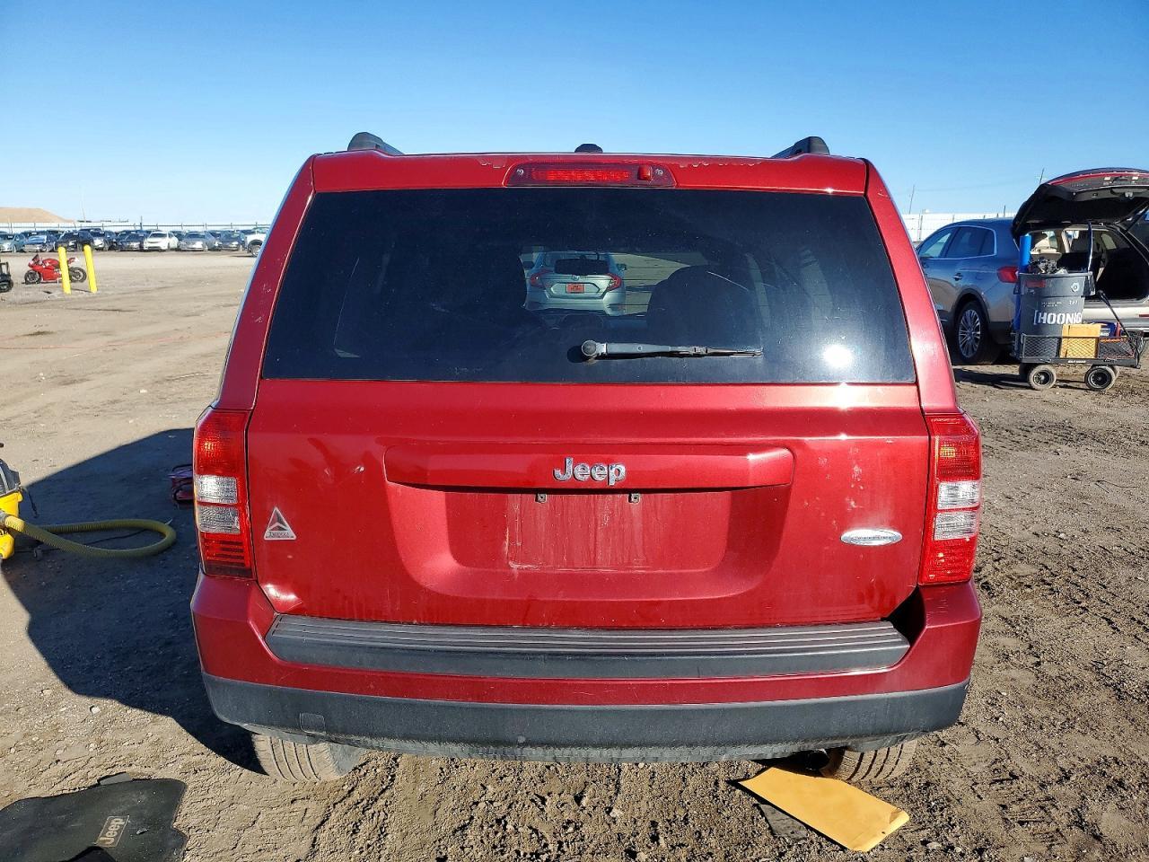 2012 Jeep Patriot Latitude - Фото 6