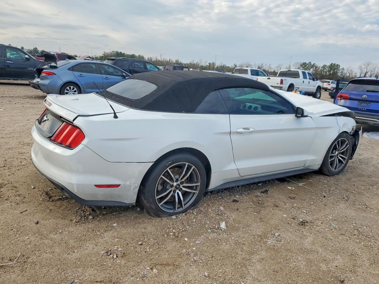 2016 Ford Mustang - Фото 3