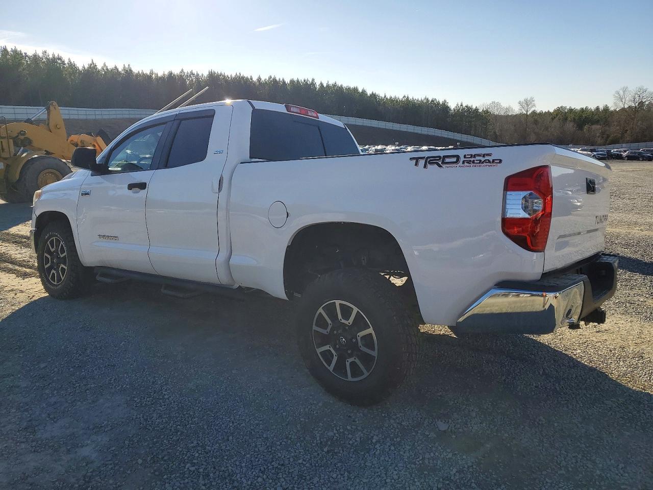 2014 Toyota Tundra Double Cab Sr - Image 2