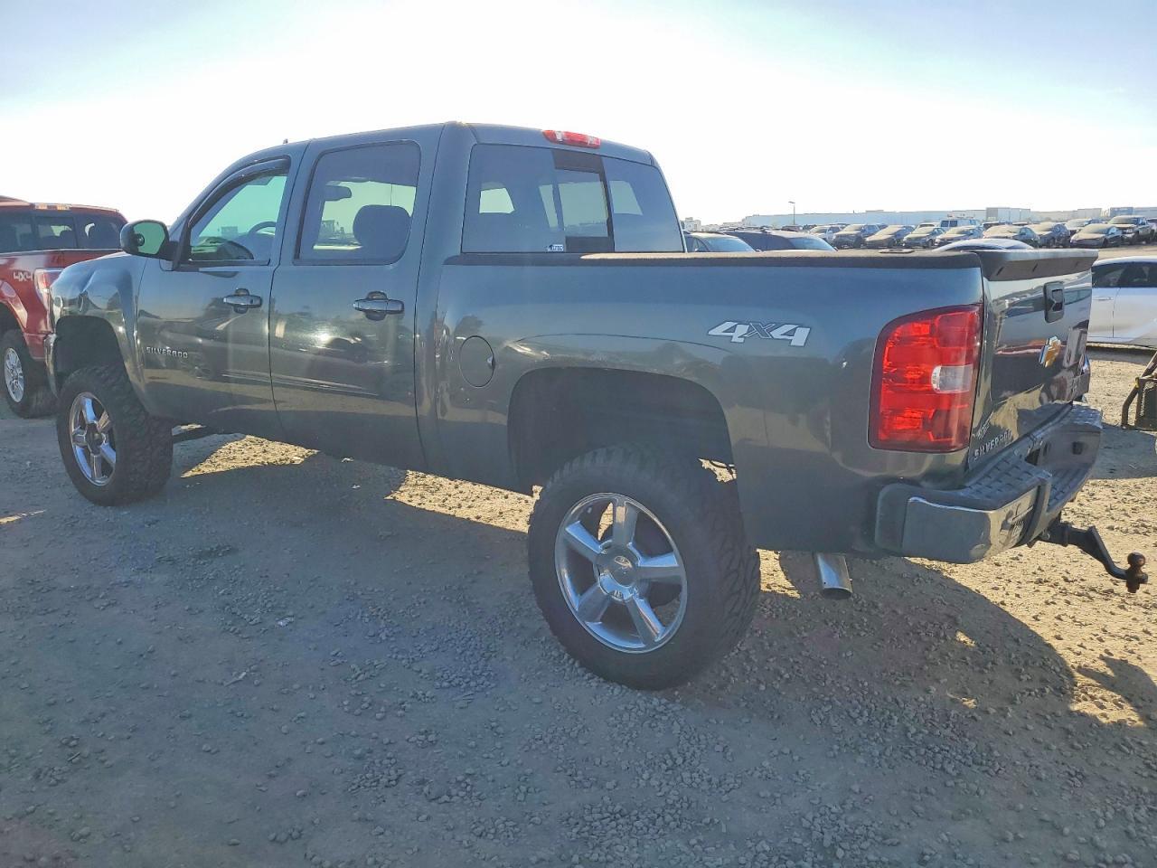 2011 Chevrolet Silverado K1500 Ltz - Фото 2