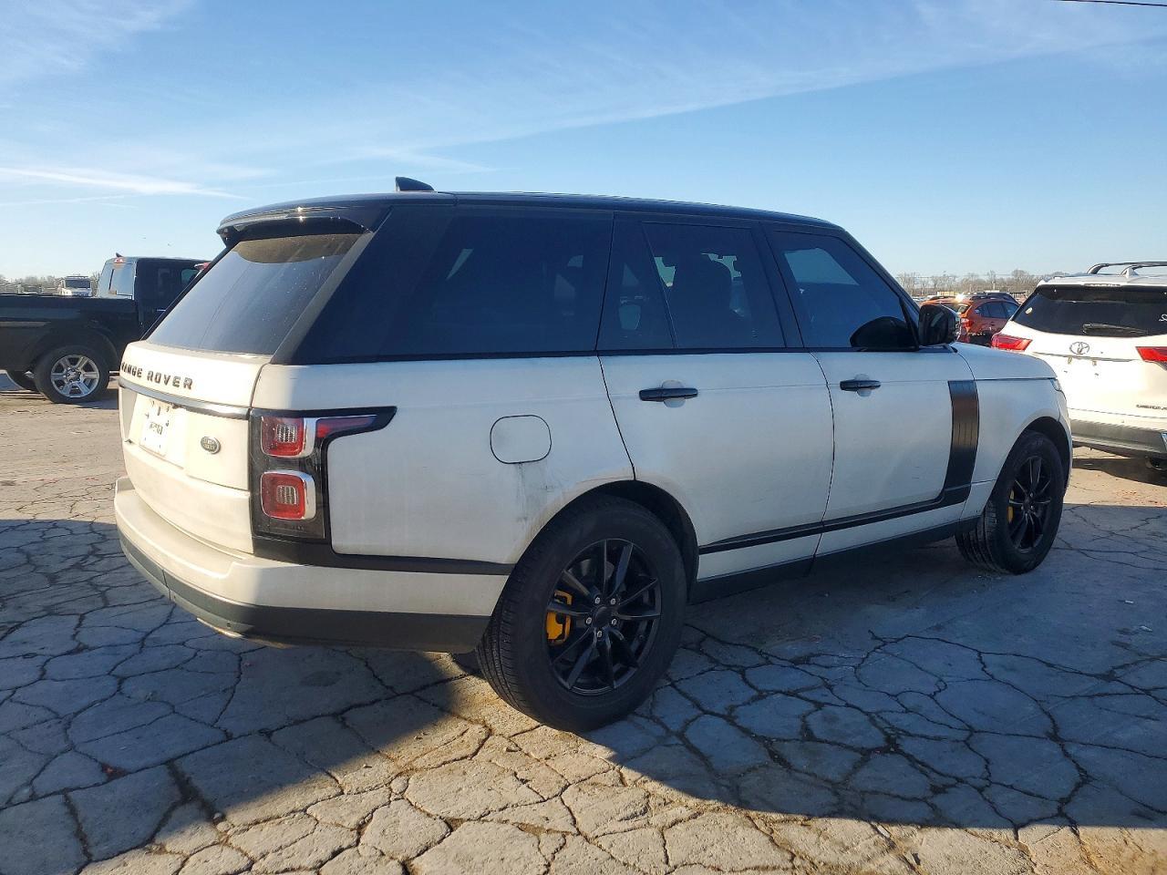 2018 Land Rover Range Rover - Image 3