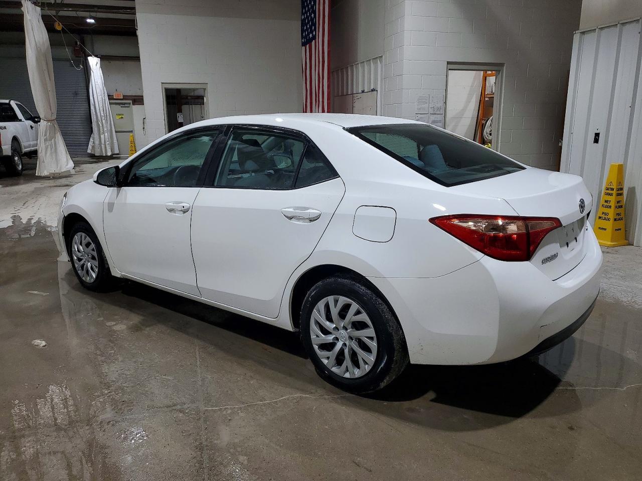 2018 Toyota Corolla L - Image 2