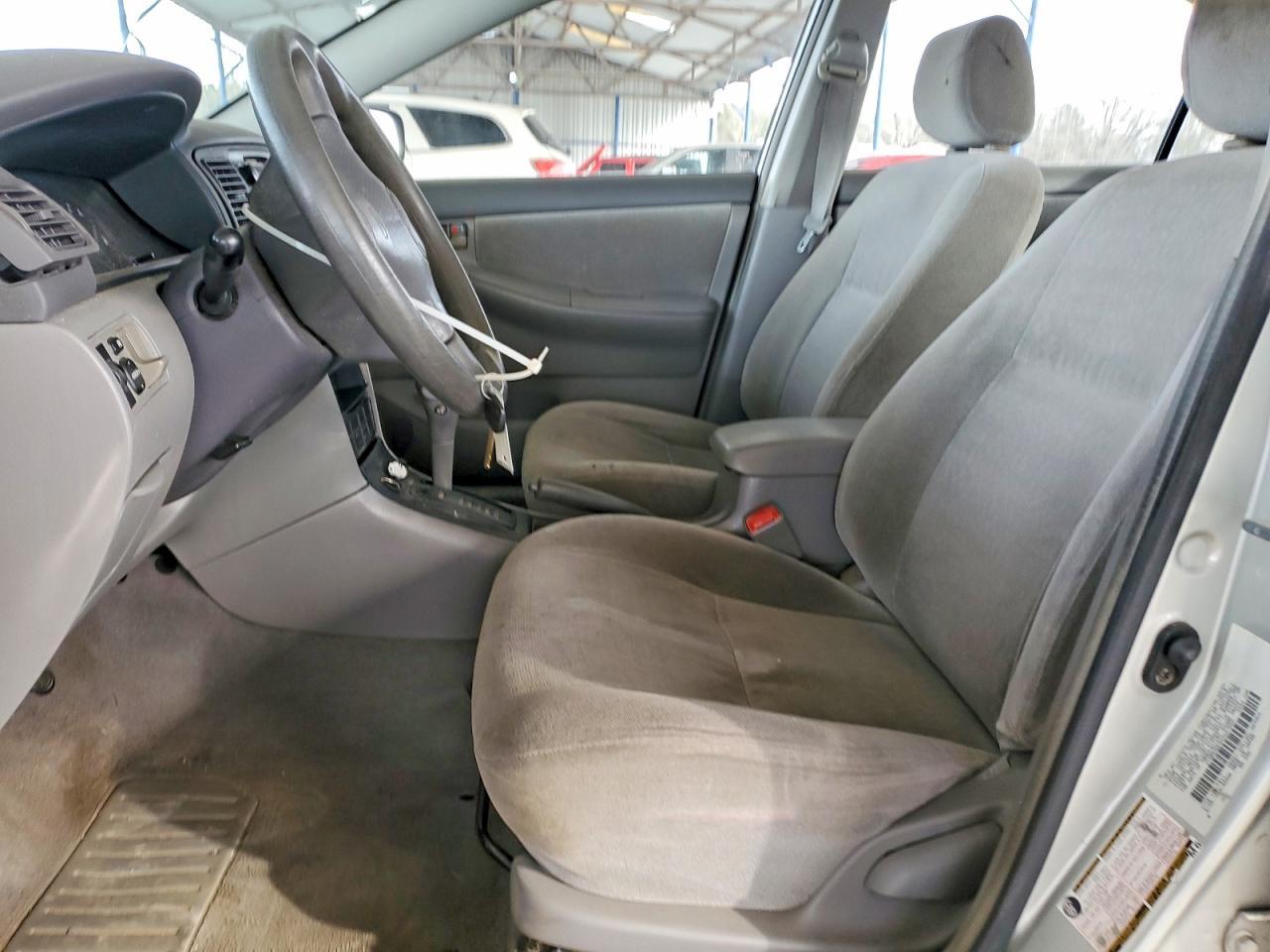 2004 Toyota Corolla Ce - Фото 7