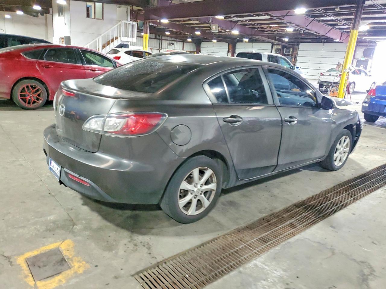 2010 Mazda 3 I - Фото 3