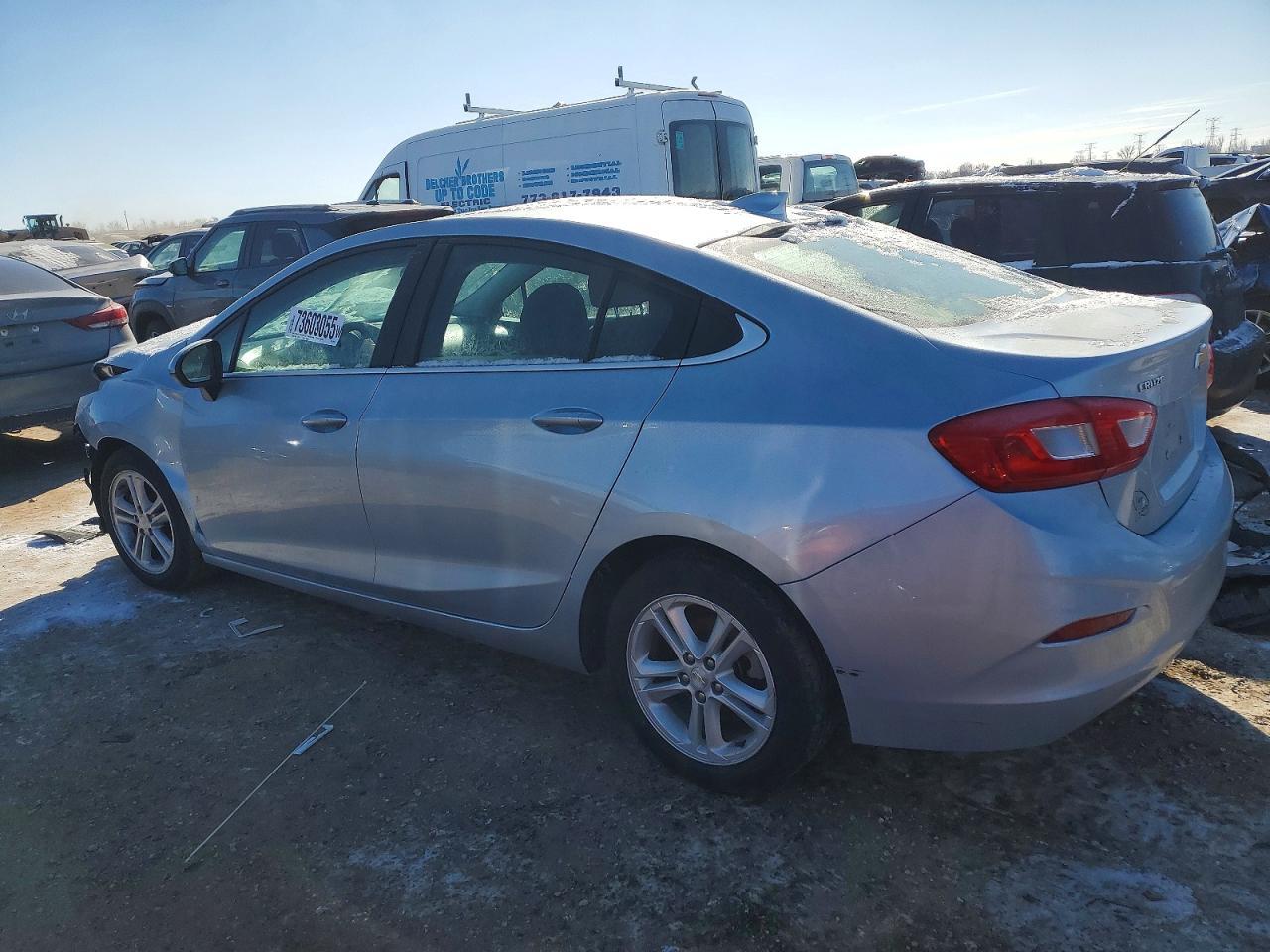 2017 Chevrolet Cruze Lt - Фото 2