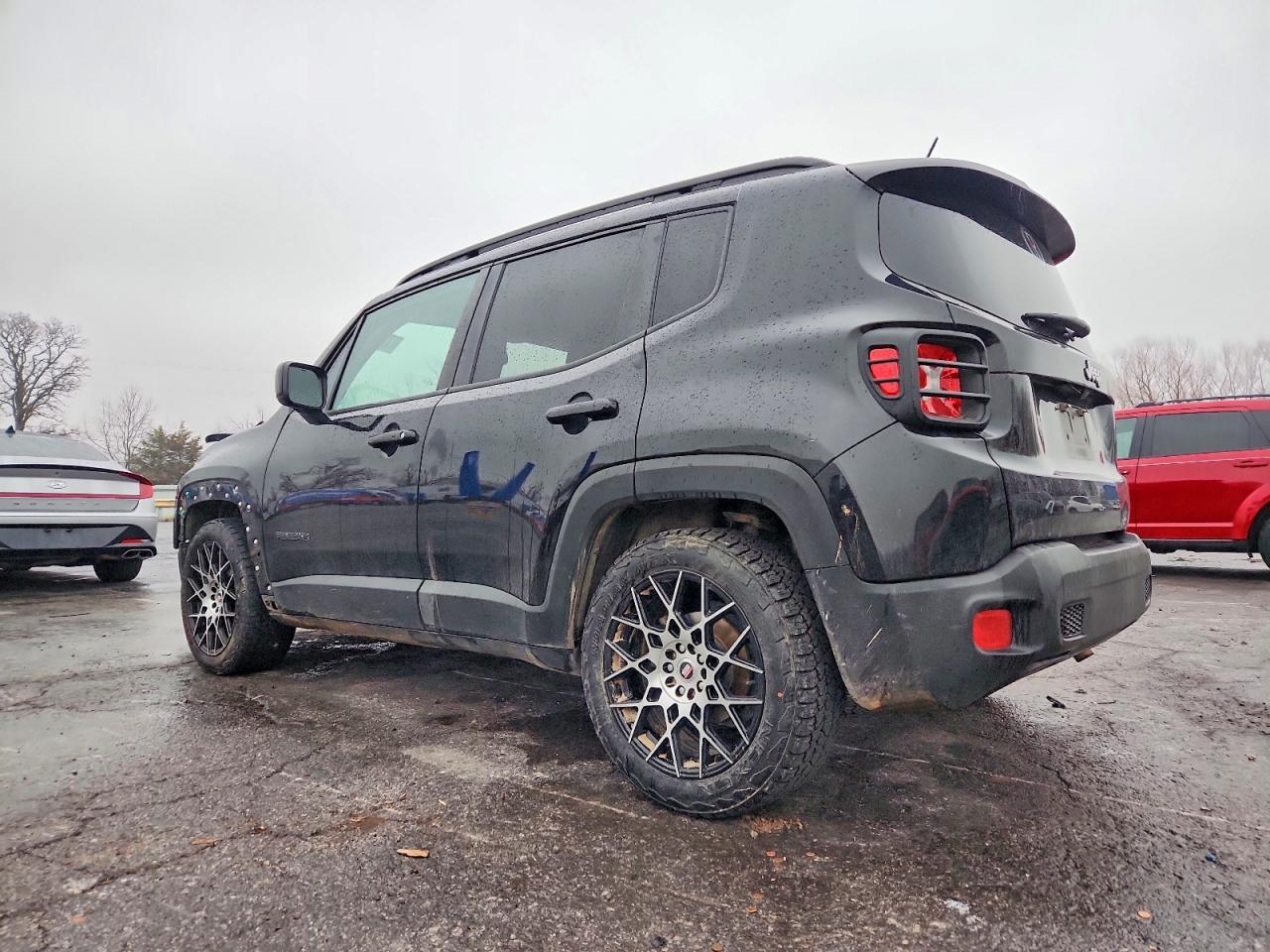 2016 Jeep Renegade Latitude - Фото 2