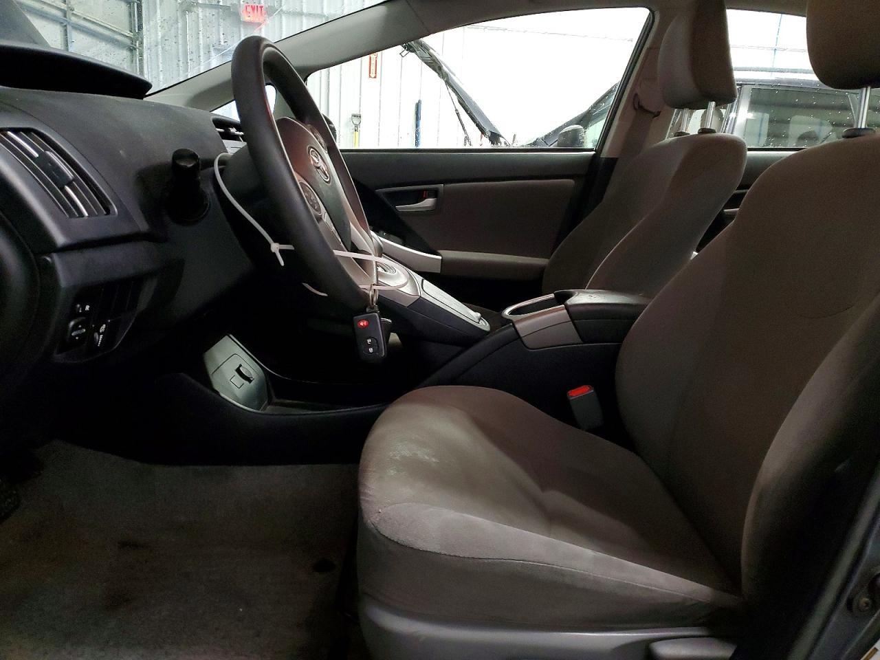 2014 Toyota Prius - Фото 7