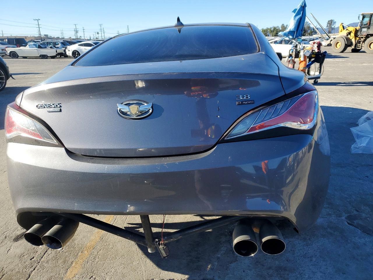 2013 Hyundai Genesis Coupe 3.8L - Фото 6