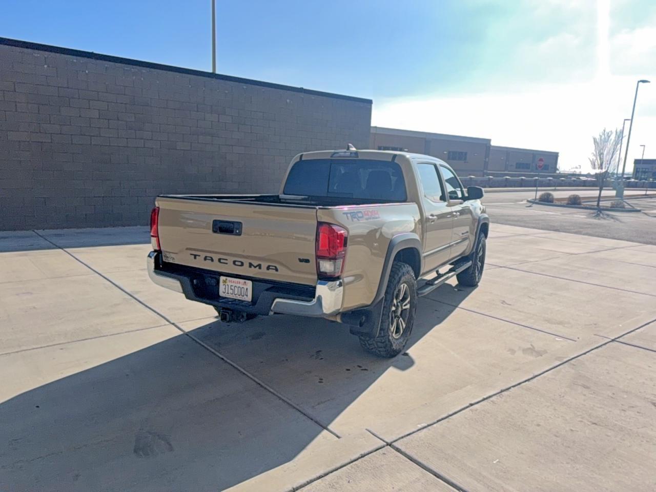 2019 Toyota Tacoma Double Cab - Фото 4