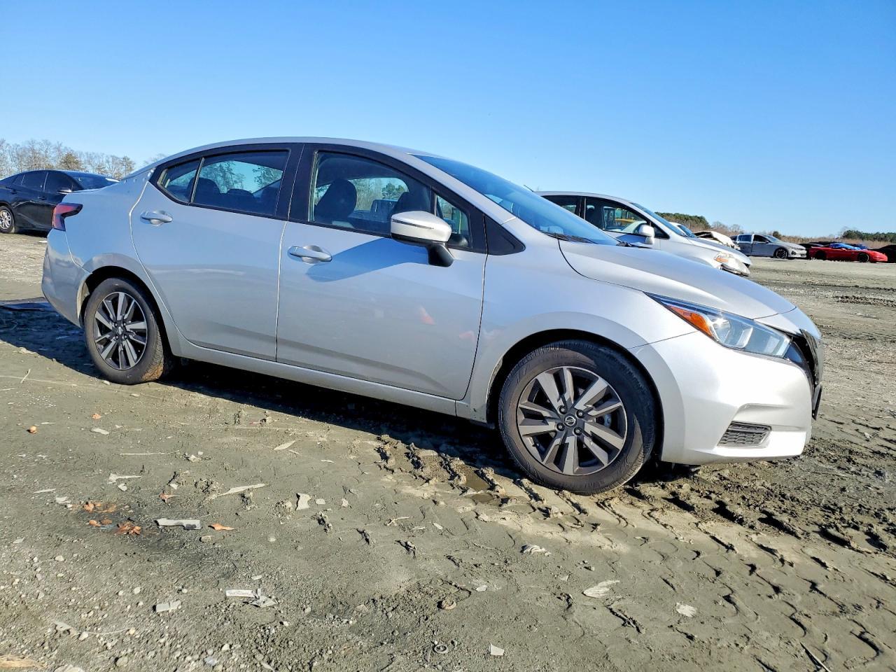 2021 Nissan Versa Sv - Image 4