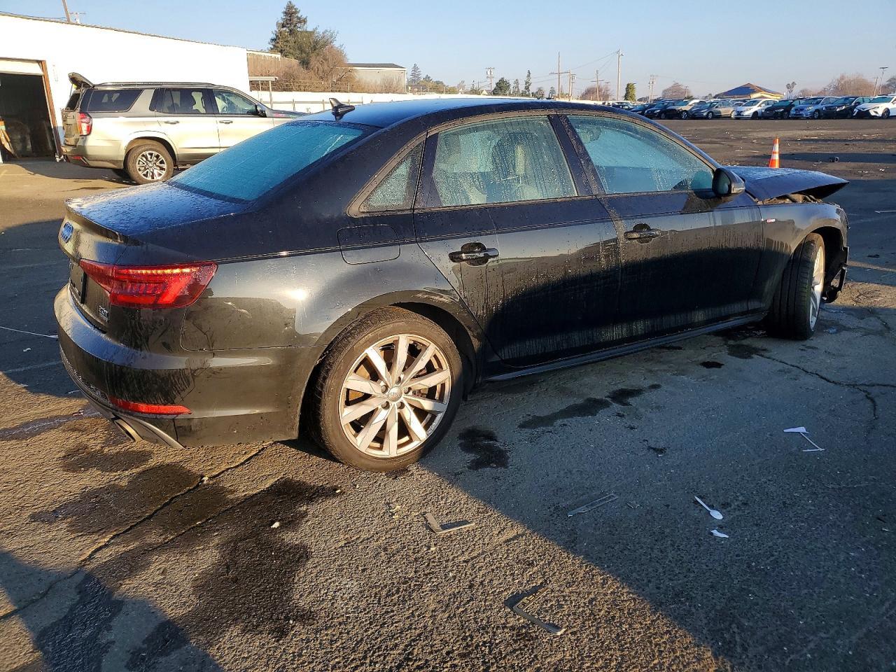 2018 Audi A4 Premium - Фото 3