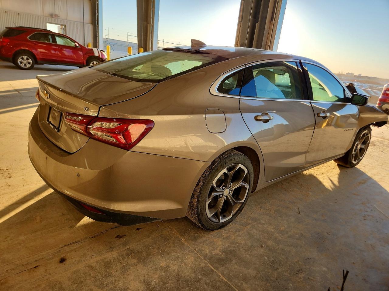 2022 Chevrolet Malibu Lt - Image 3