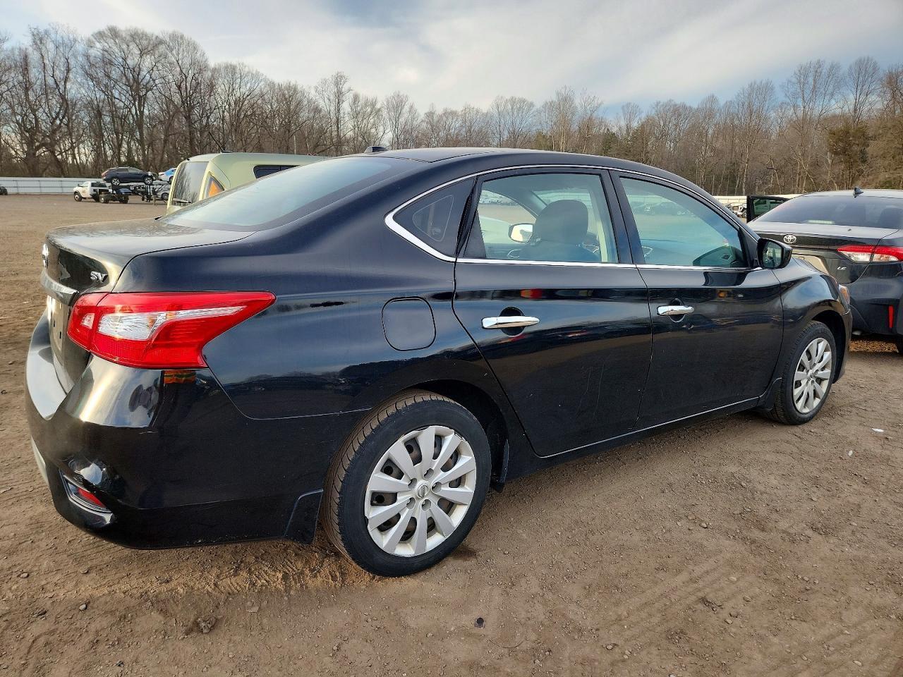 2016 Nissan Sentra - Фото 3