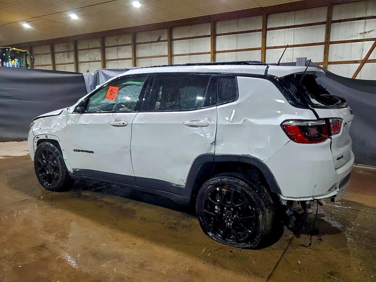 2025 Jeep Compass Latitude - Фото 2