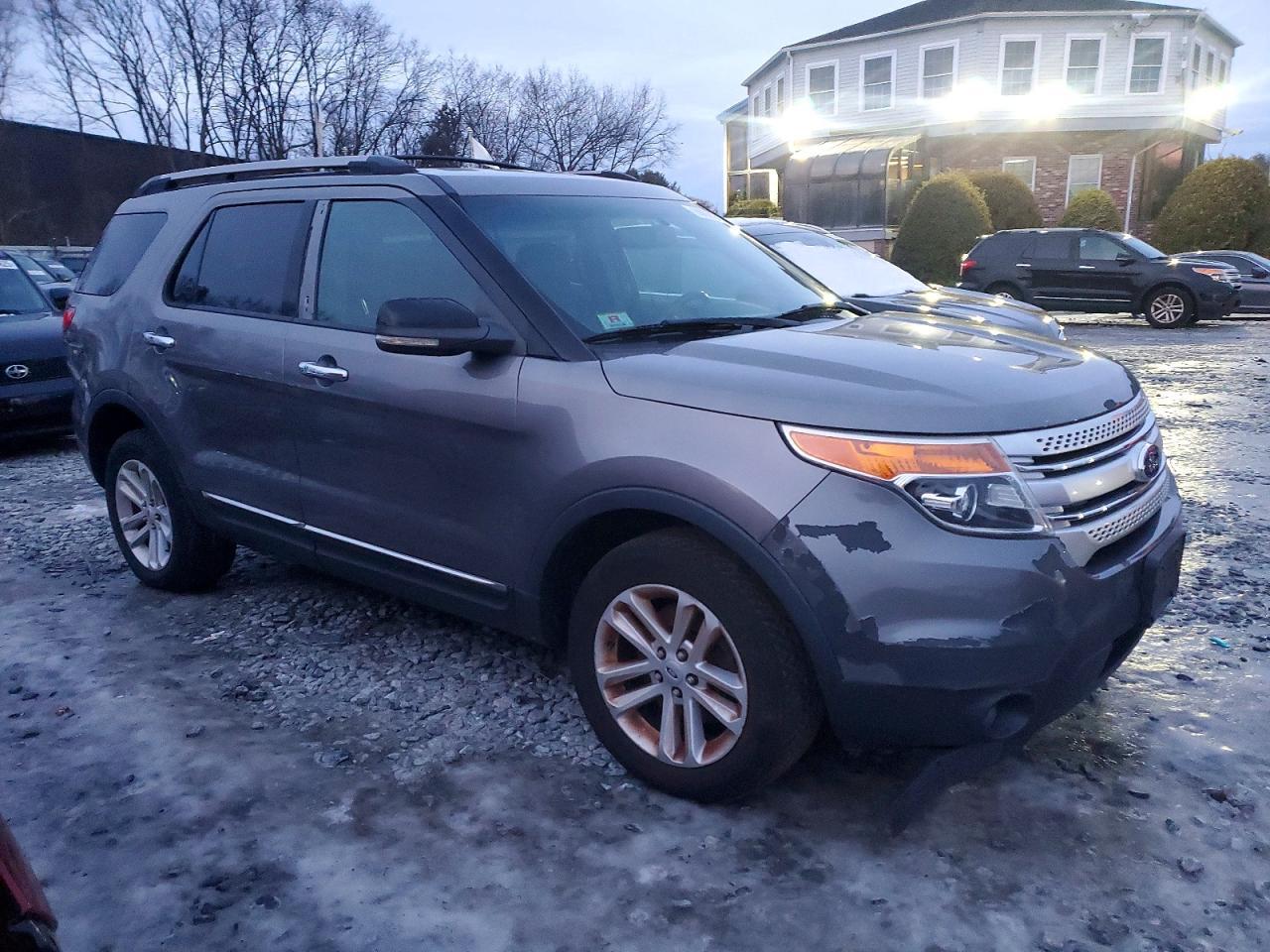 2012 Ford Explorer - Image 4