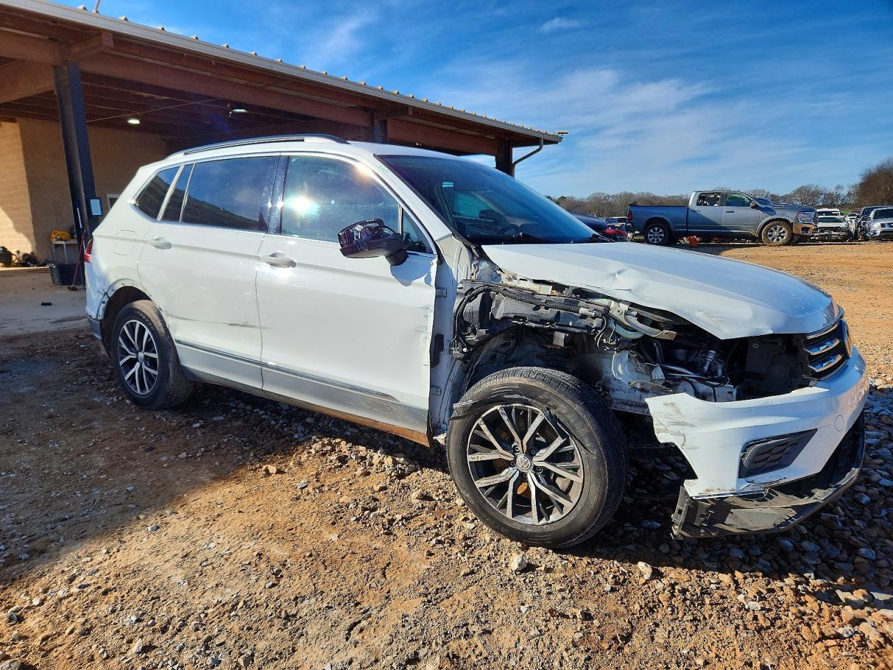 2020 Volkswagen Tiguan Se - Фото 4