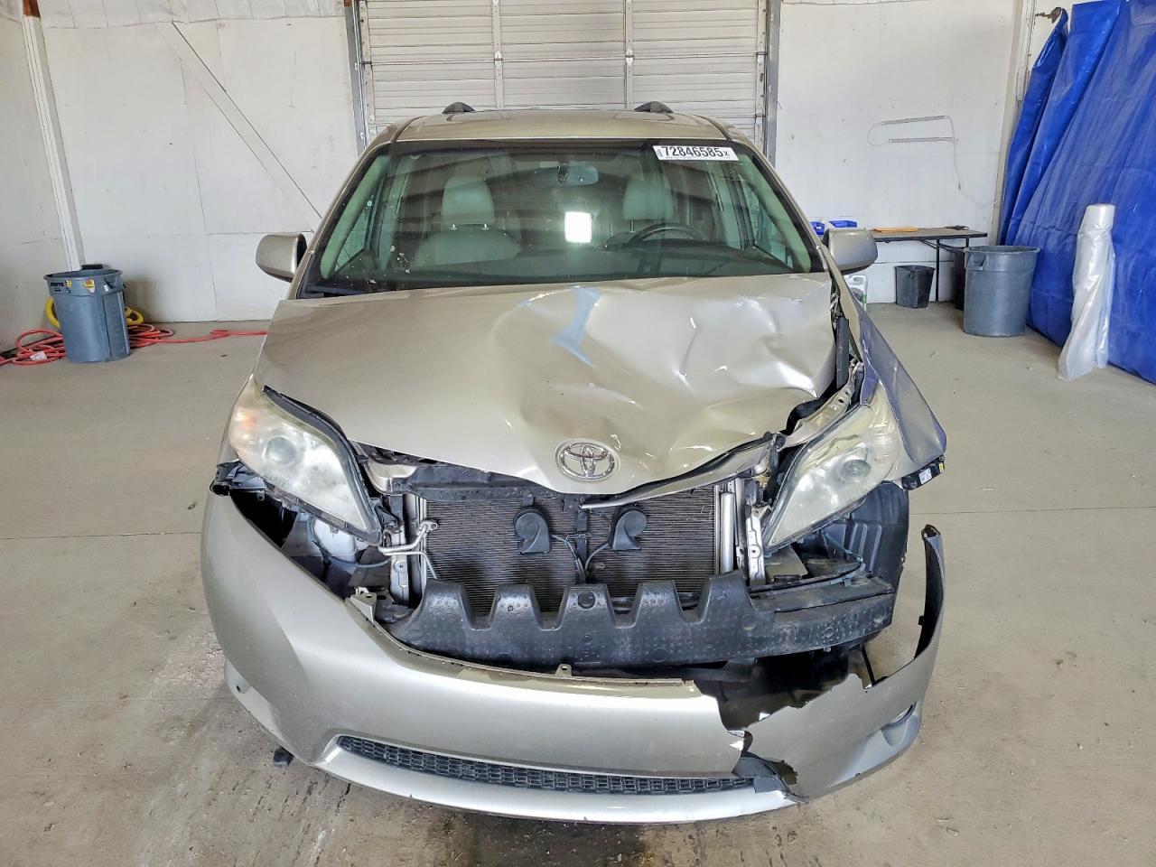 2015 Toyota Sienna Xle - Image 5