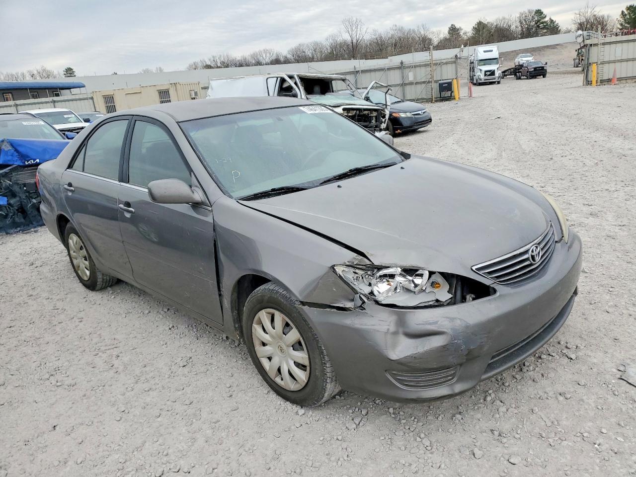 2005 Toyota Camry Le - Фото 4