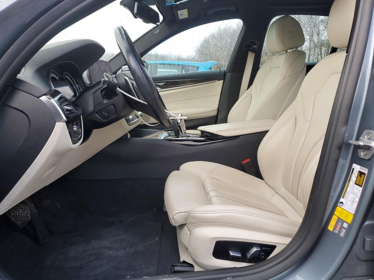 2019 BMW 5 Series 530E Iperfo - Image 7