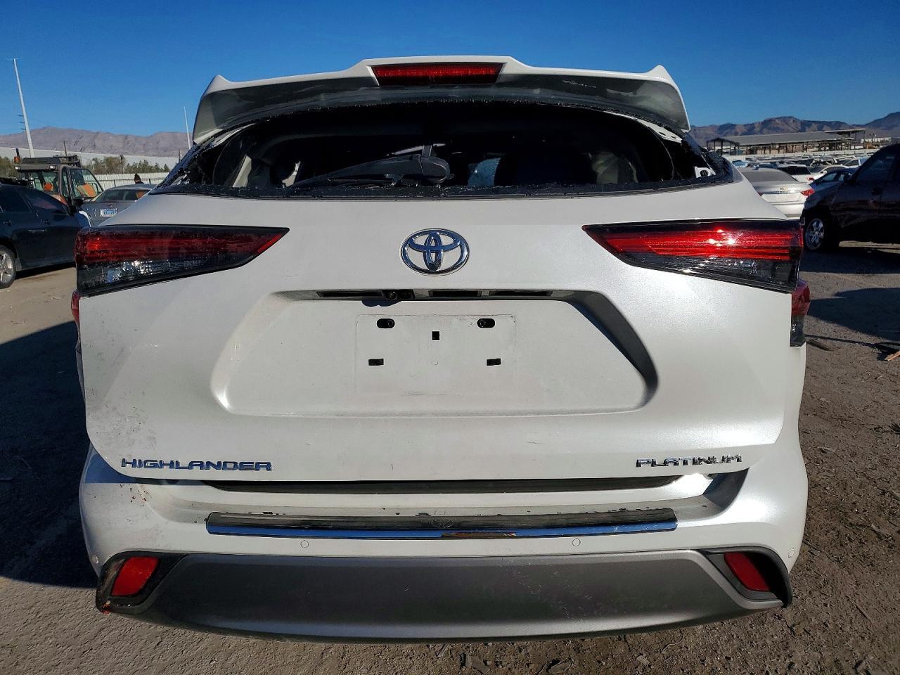 2023 Toyota Highlander Platinum - Фото 6
