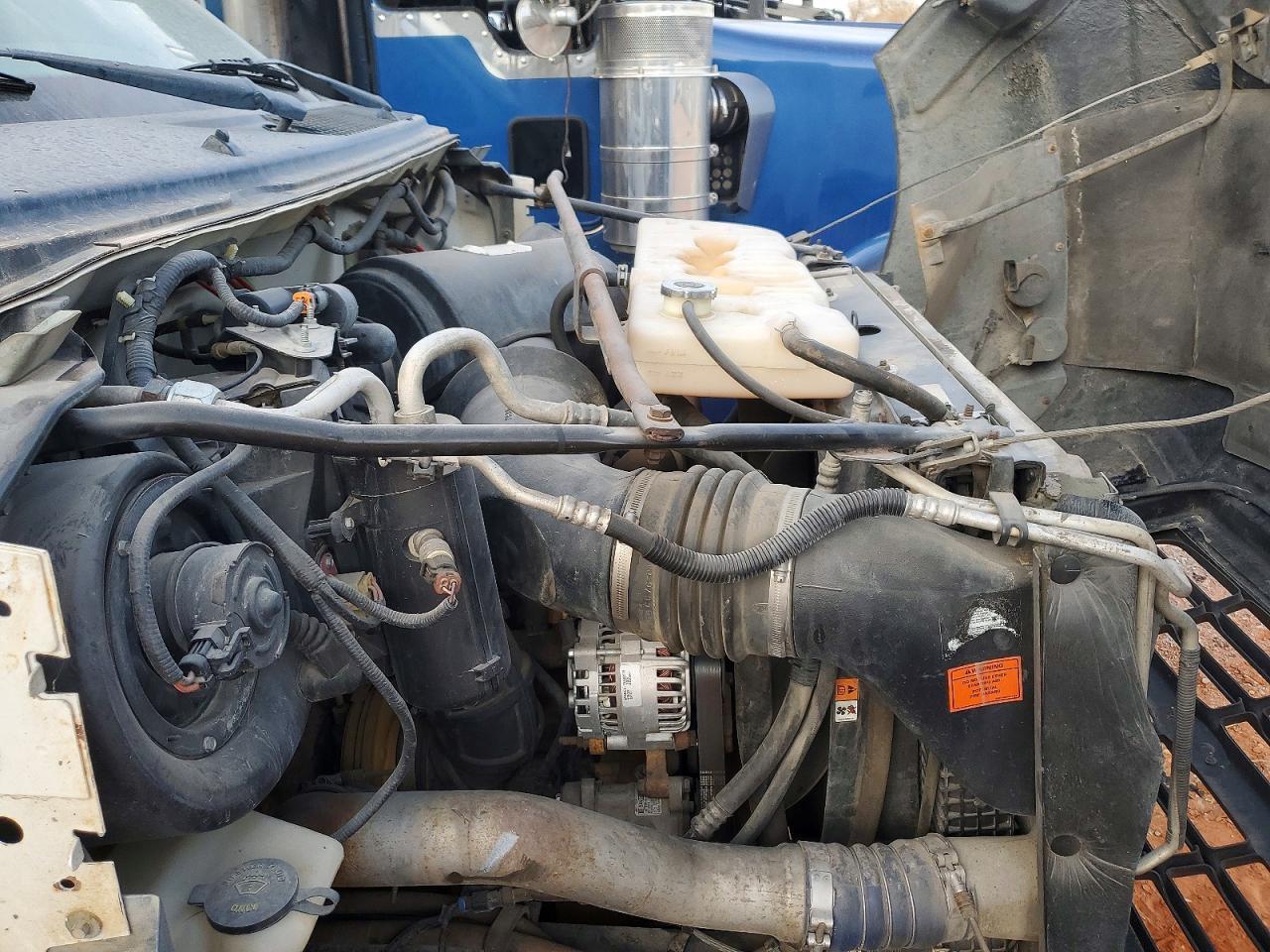 2001 Ford F750 Pressure Digger Truck - Image 7