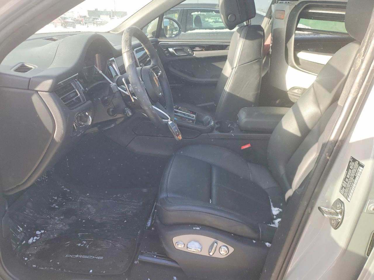 2024 Porsche Macan S - Image 7