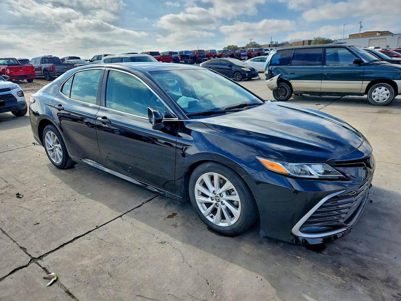 2023 Toyota Camry Le - Image 4