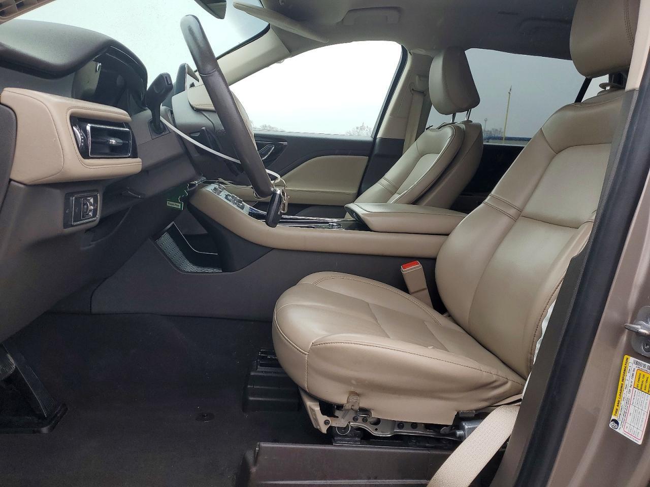 2021 Lincoln Aviator - Image 7
