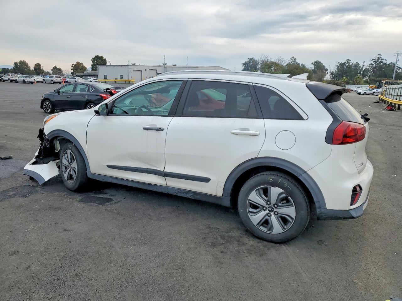 2020 Kia Niro Lx - Image 2