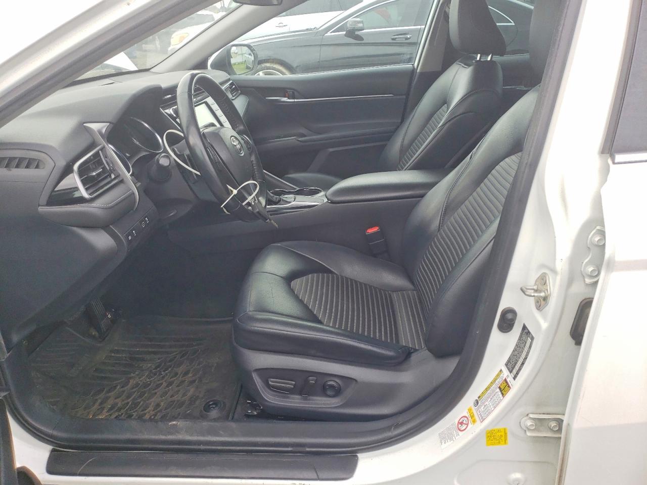 2019 Toyota Camry L - Image 7