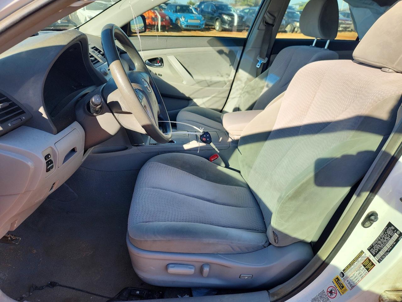2010 Toyota Camry Base - Фото 7