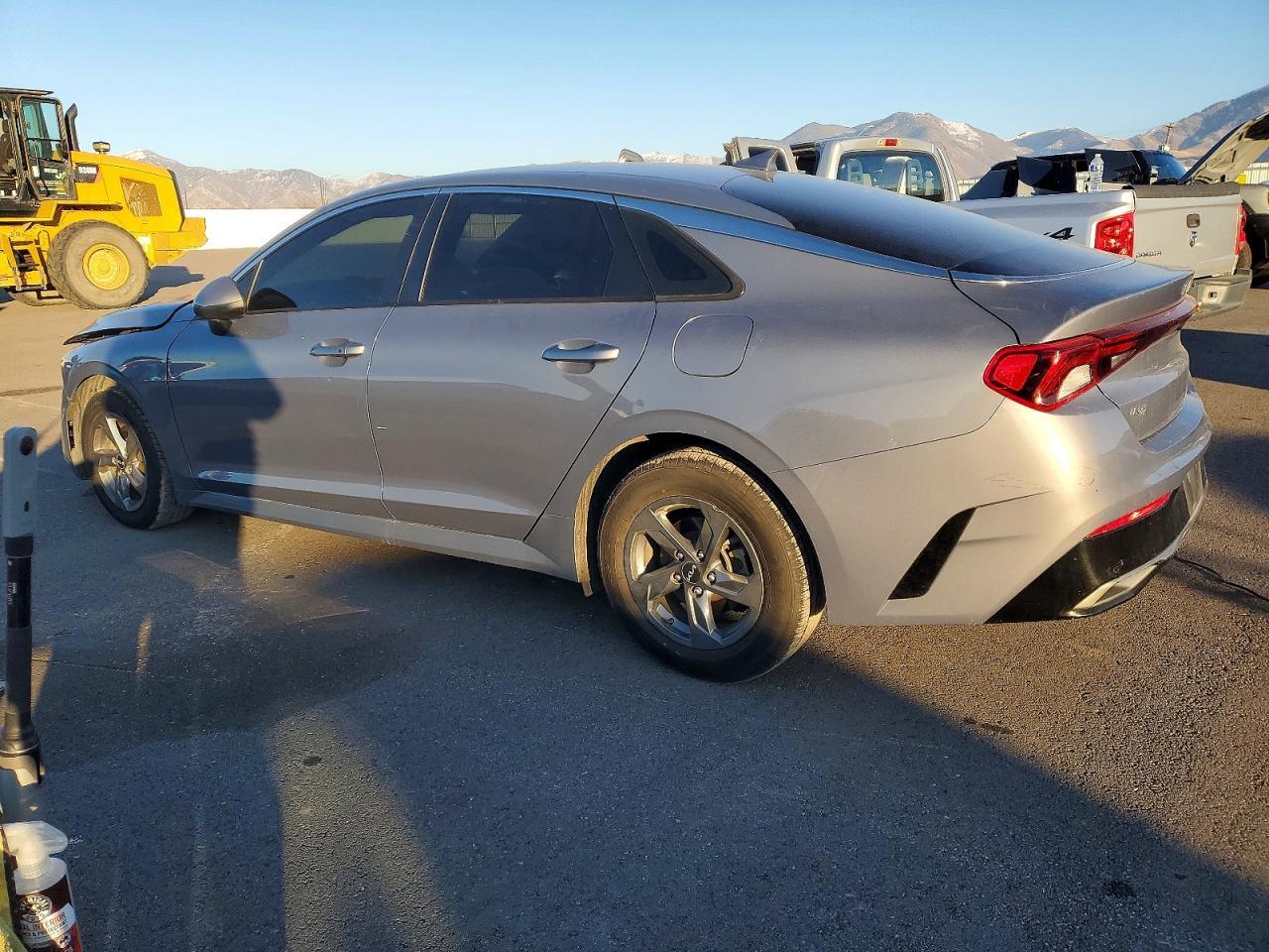 2022 Kia K5 Lxs - Фото 2