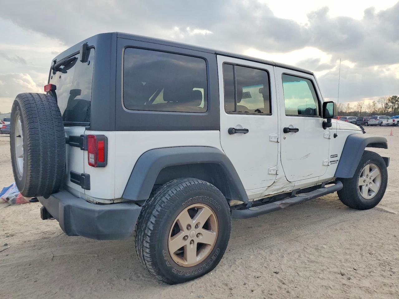 2017 Jeep Wrangler Unlimited Sport - Image 3