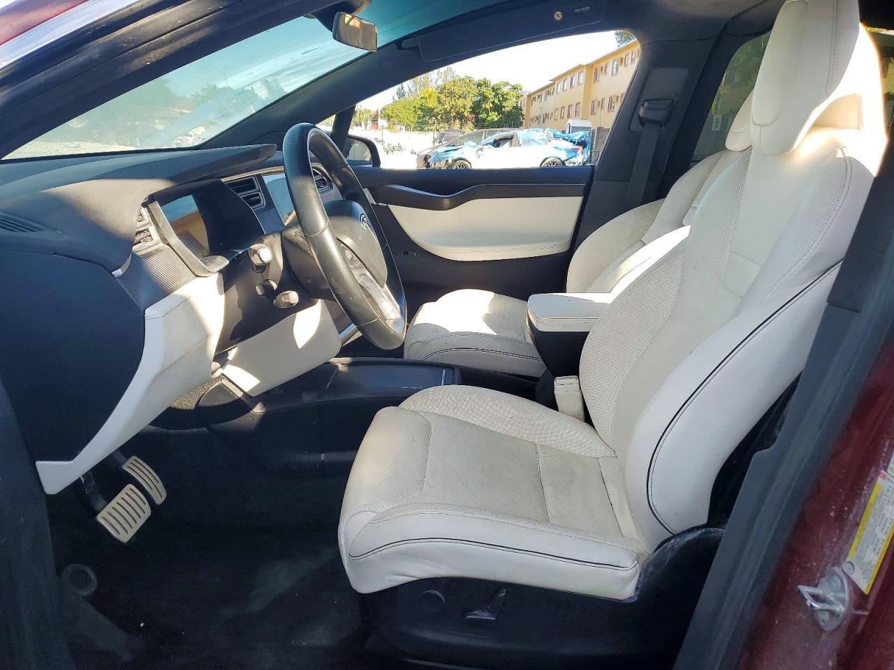 2016 Tesla Model X - Image 7
