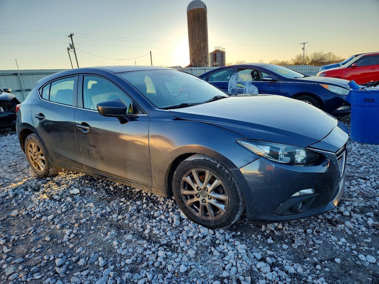 2015 Mazda 3 Touring - Image 4