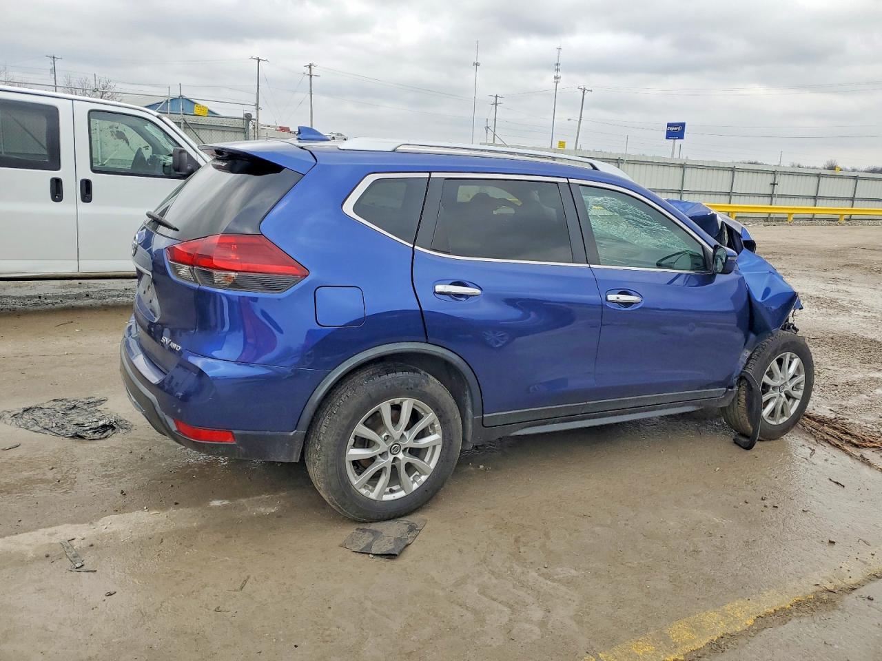 2018 Nissan Rogue S - Image 3