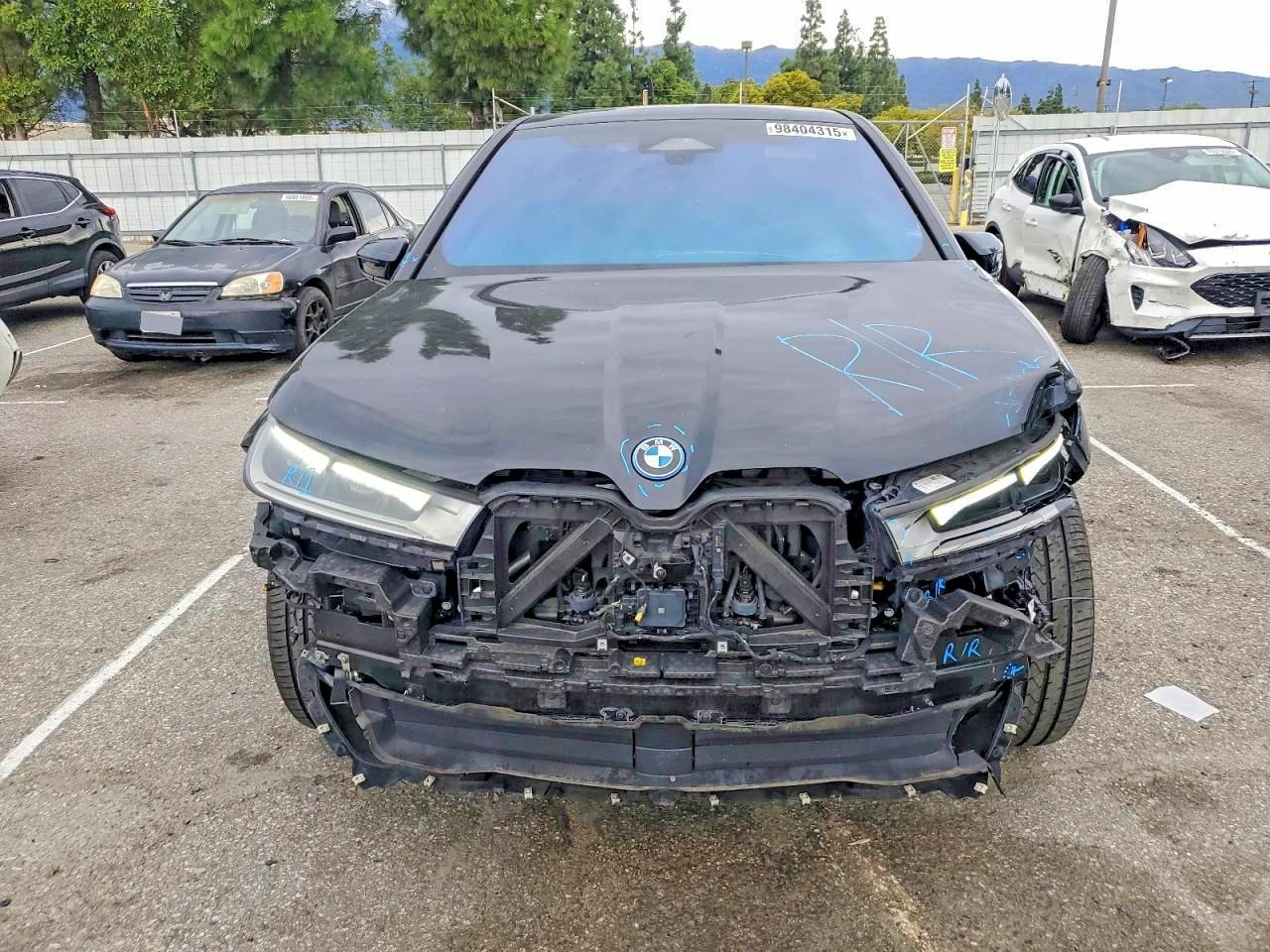 2024 BMW Ix xDrive50 - Image 5