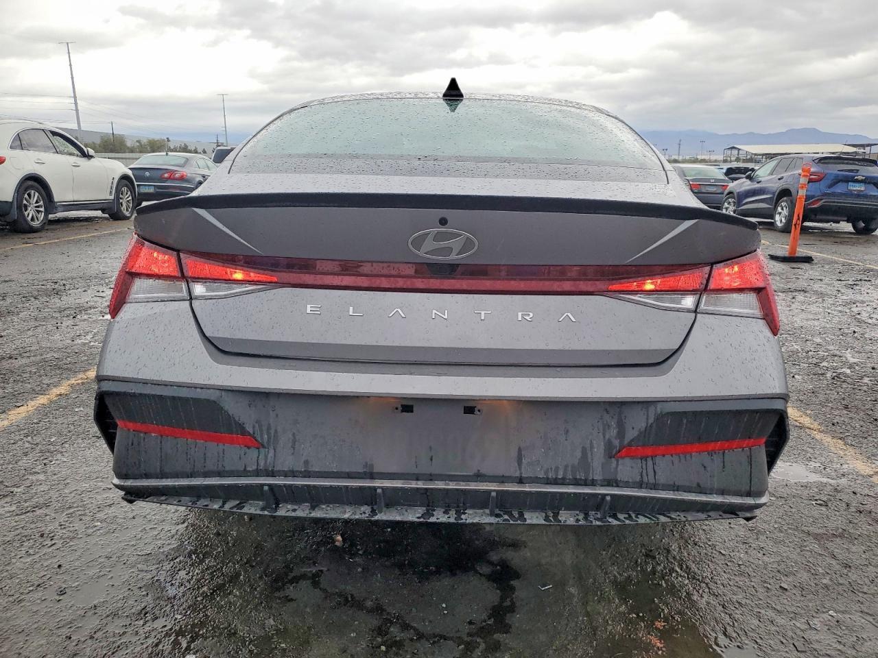 2025 Hyundai Elantra Sel Sport - Фото 6