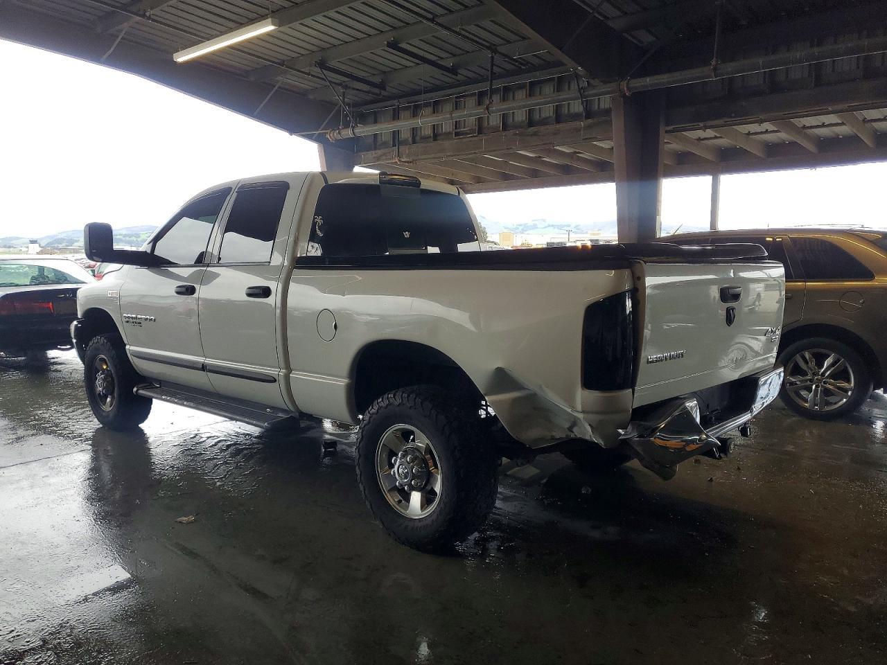 2006 Dodge Ram 2500 St - Фото 2