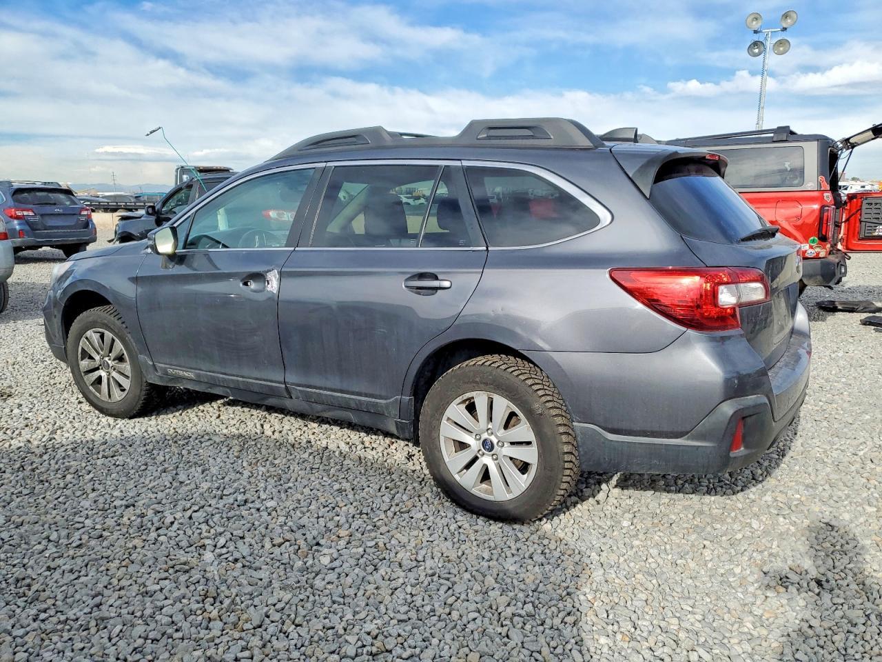 2019 Subaru Outback 2.5I Premium - Image 2